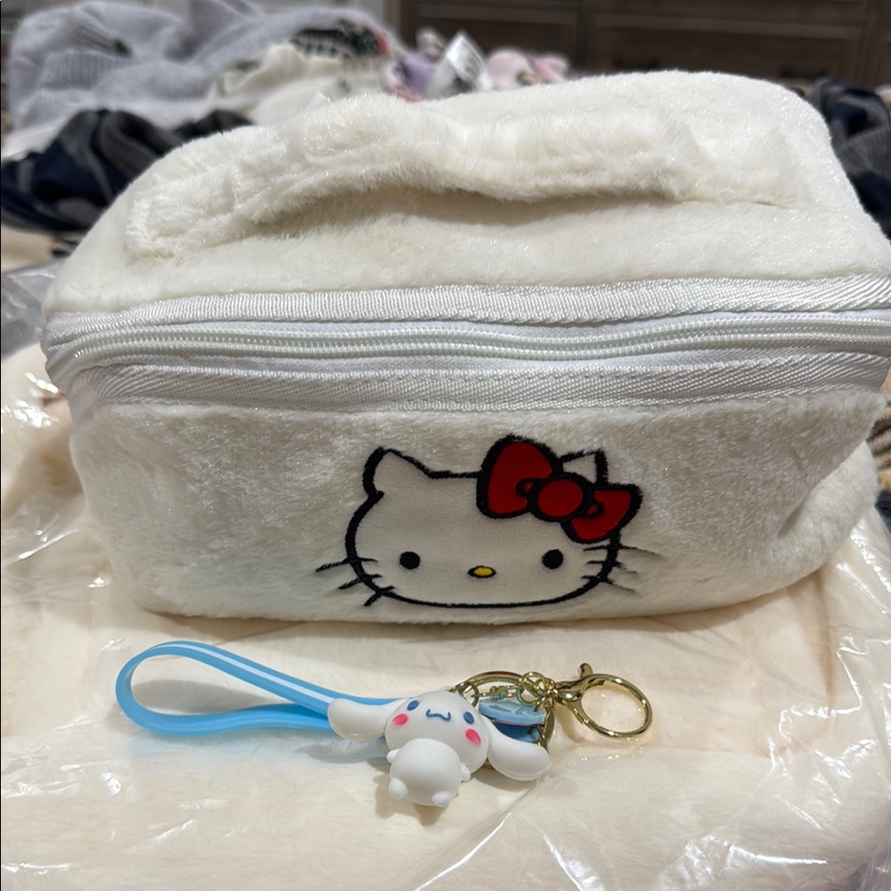 Hello Kitty White Plush Kids Accessory or make up  Bag